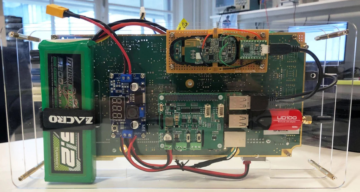 ابزار هک تسلا مدل X شخصی‌سازی شده ووترز